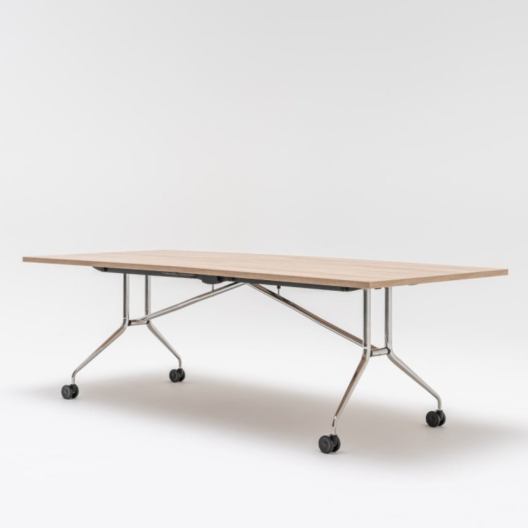 Folding tables