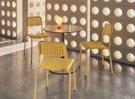 New products: Tube chairs, Echo tables and new configuration options