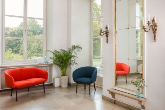Intérieurs classiques et meubles modernes