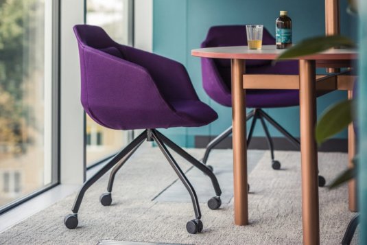 El color habla. Morado, prestigio y relax