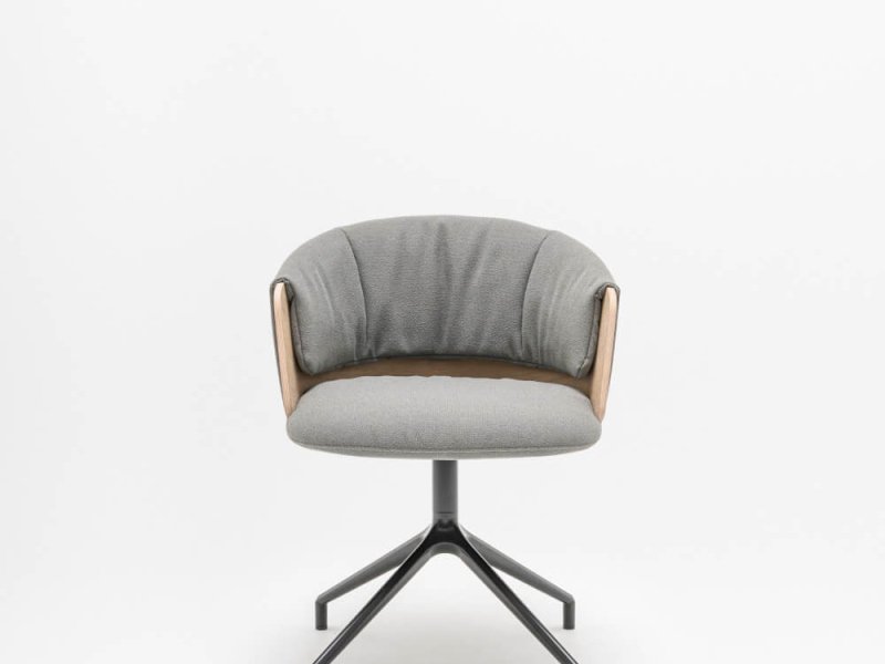 Collar-Sessel auf schwarzem Metallgestell - graue Polsterung und ergonomische Form der Rückenlehne