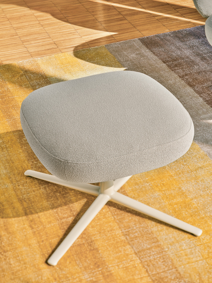 Fußhocker Grand Grace: Grain GR-61250, RAL1013