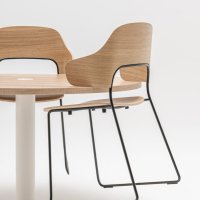 stackable chair Afi: natural oak veneer