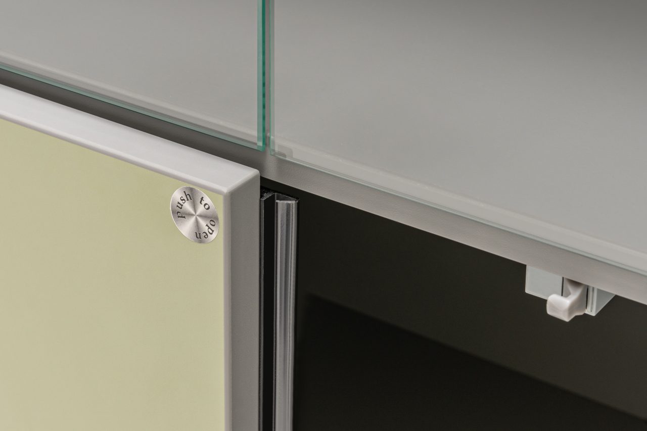 Color: Avocado Matt, Aluminium Satinato