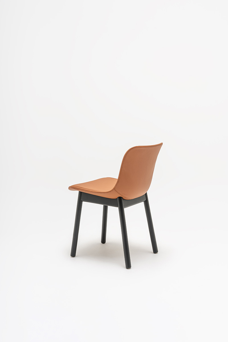 Baltic 2 Classic: Leather L-04, black