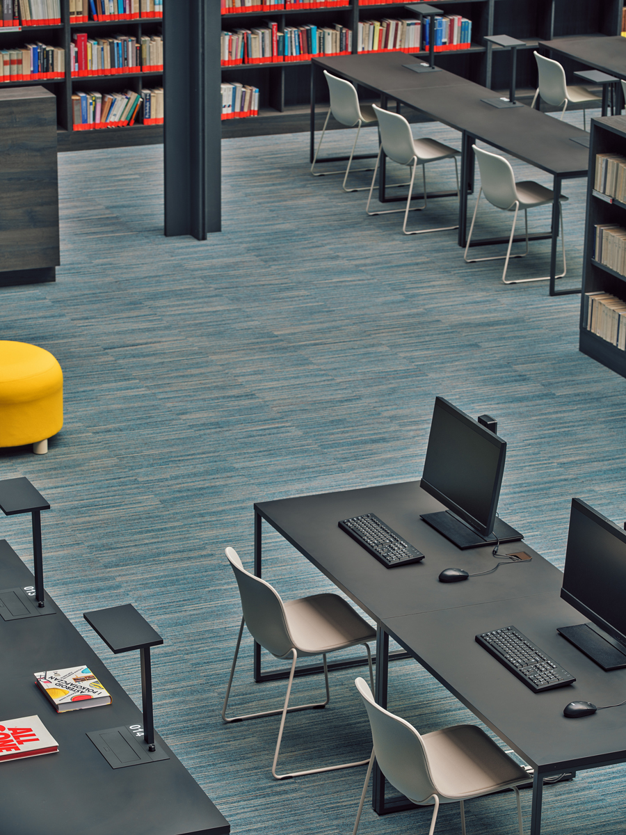 conference chair Baltic 2 Classic: Venice VC-0231, RAL0608005
