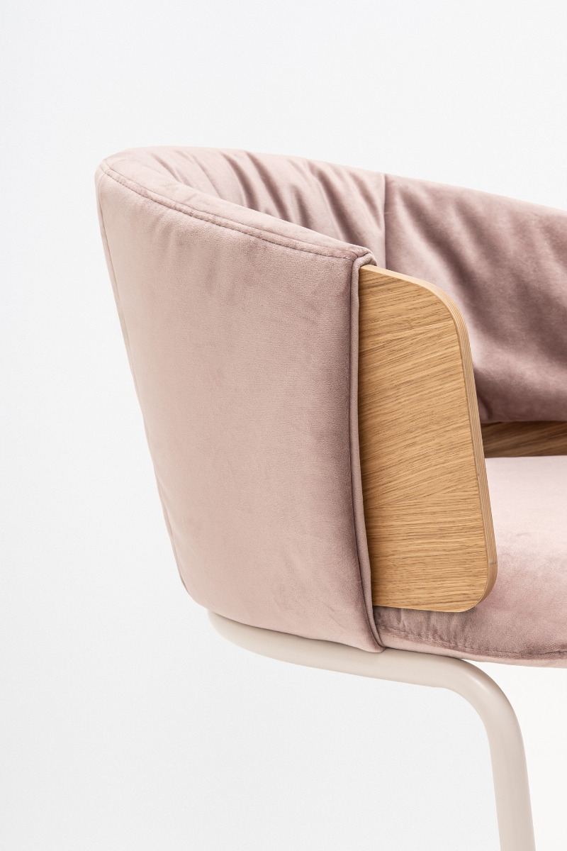 chair Collar: veneer natural oak, Charles C-29, RAL0608005