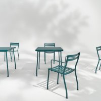 café table Flaner: RAL2003020; chair Flaner: RAL2003020