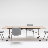 folding table Plica: natural oak, chrome; Shila: RAL7044