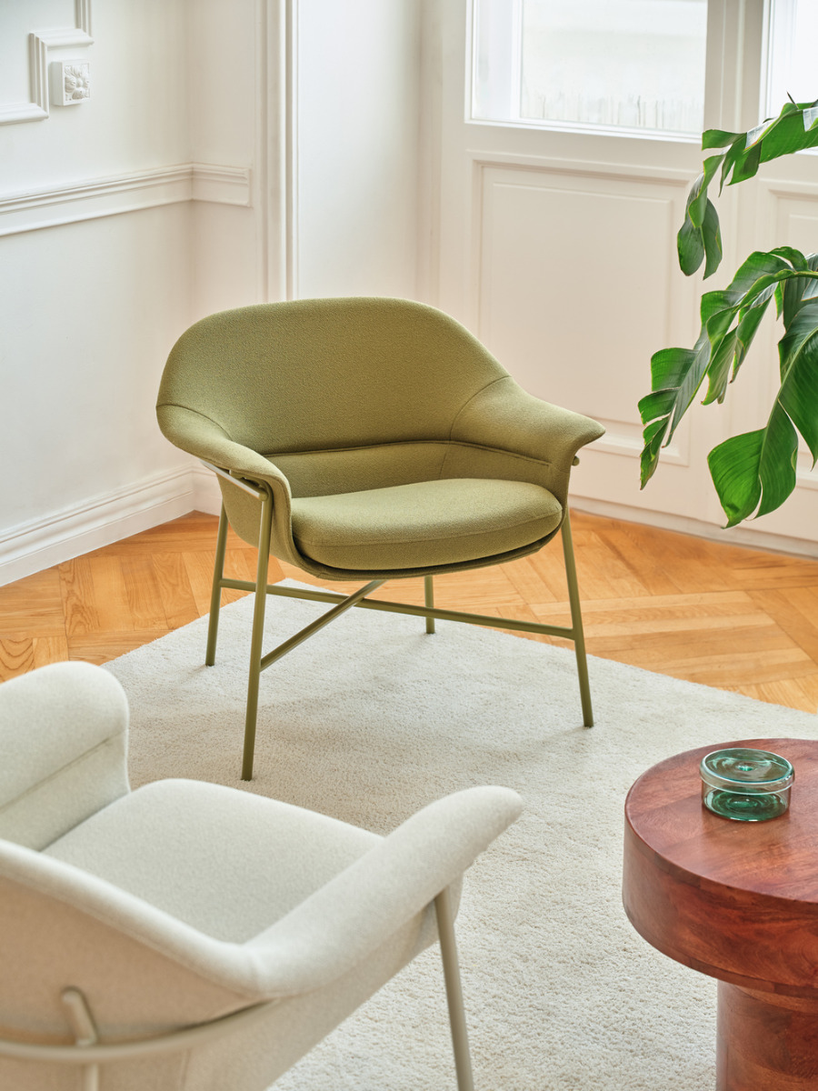 armchair Ismo: Grain GR-68243, RAL6013; armchair Ismo: Grain GR-61250, RAL7044