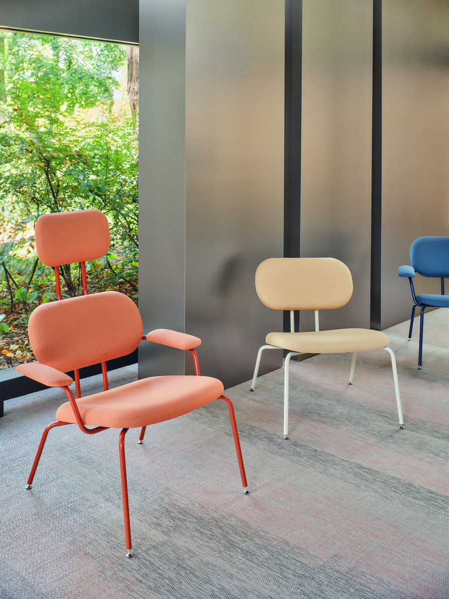 armchair New School Lounge: Quest Q-25, RAL0404040; armchair New School Lounge: Quest -21, RAL1013; armchair New School Lounge: Quest Q-08 RAL5003