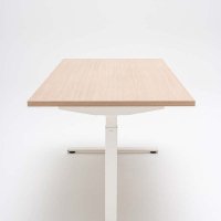 desk height adjustment Ogi Drive: canadian oak, RAL9010