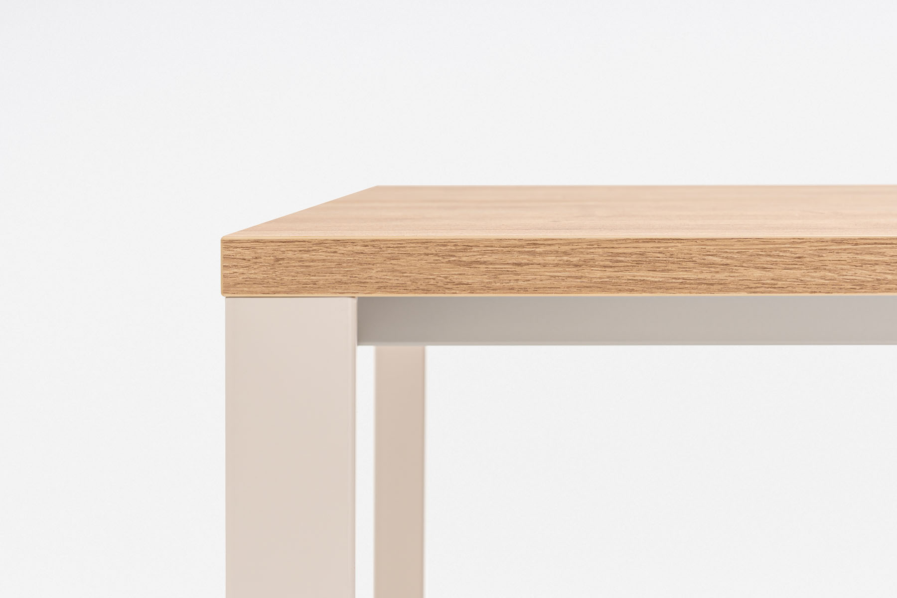 bench desk Ogi Q Bench: natural oak, RAL9010