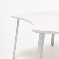 Doppelschreibtisch Ogi A: Weiß Pastell, RAL9006