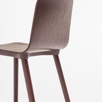 chair Nud: RAL3007