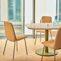 conference table Tack: polar birch, RAL6013; conference chair Ulti: Atlantic A-61270, RAL6013