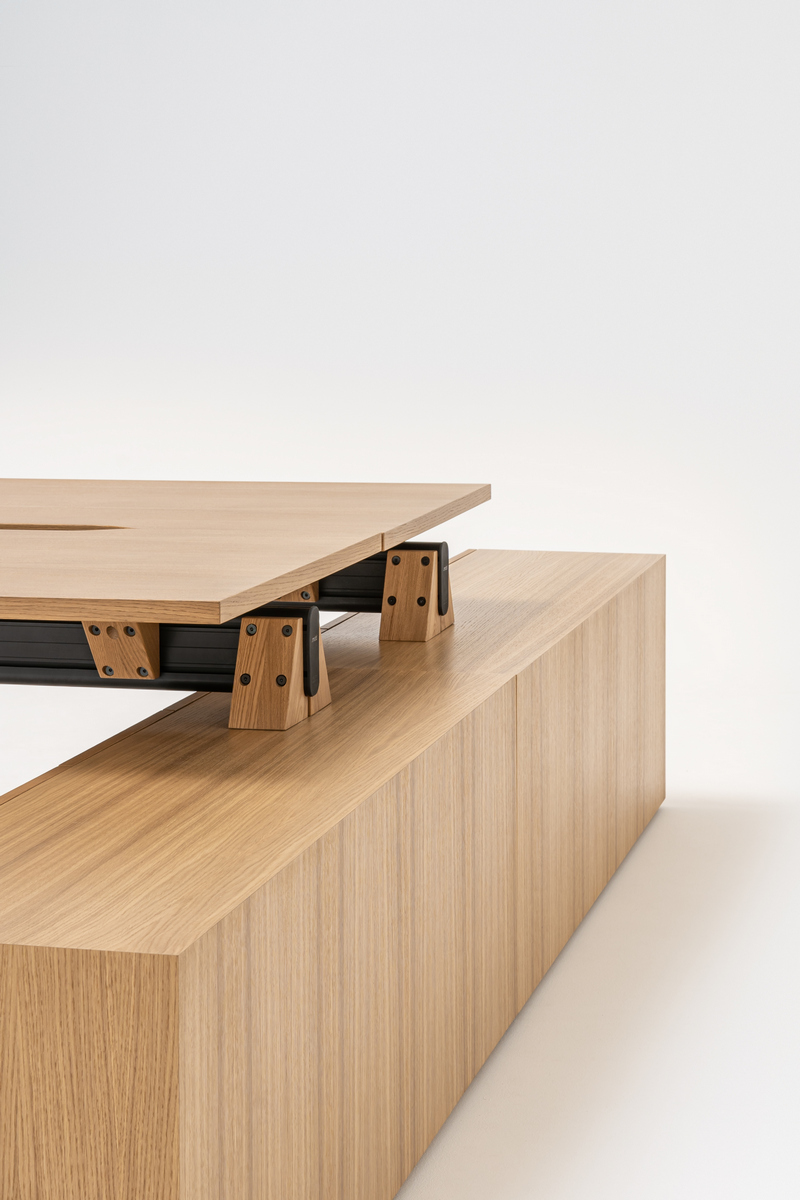bench desk Viga: natural oak veneer