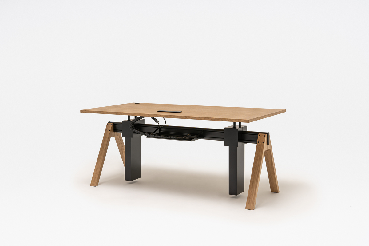 Viga: natural oak veneer