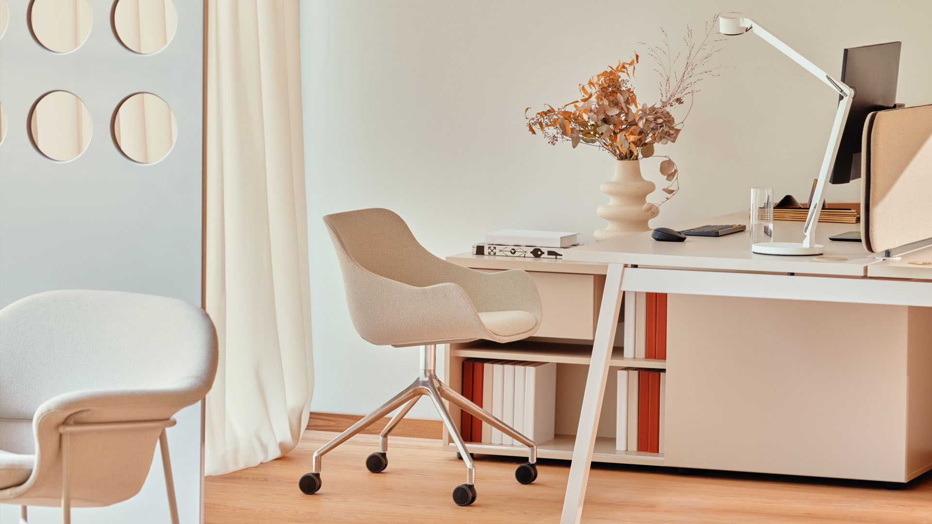 Stuhl mit poliertem Aluminiumgestell Baltic Classic - lookbook