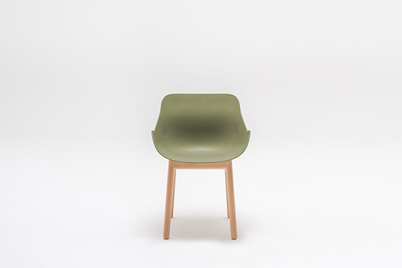 Stoel Met Houten Onderstel Baltic Basic