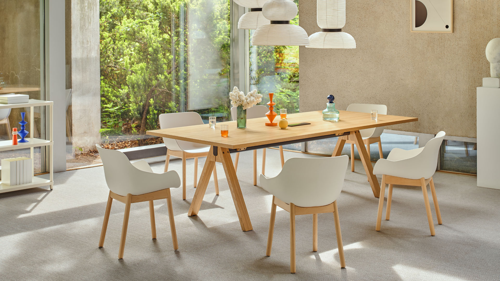 Stoel met houten onderstel Baltic Basic - lookbook