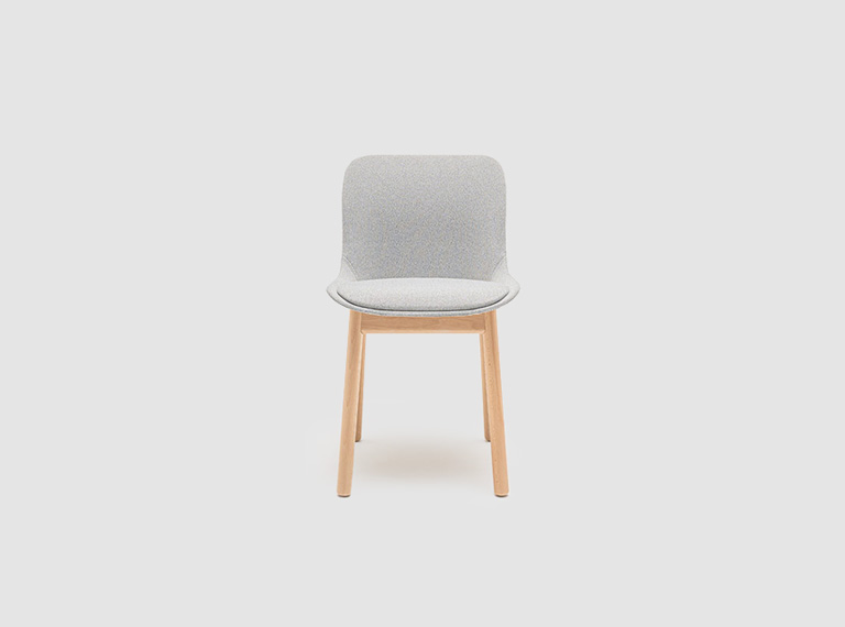 Stoel met houten onderstel Baltic 2 Classic - lookbook