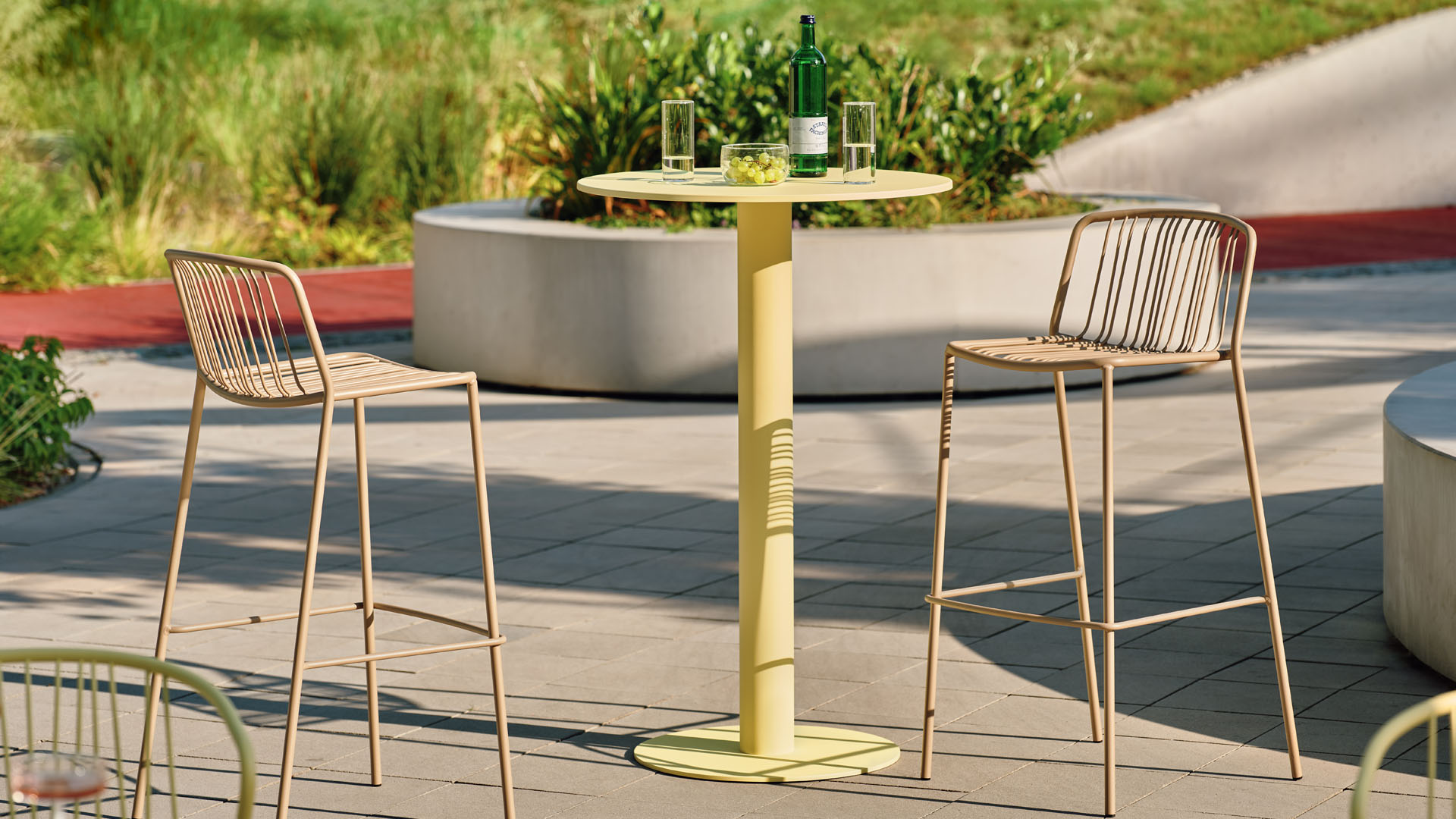Hochtisch Bolt - lookbook