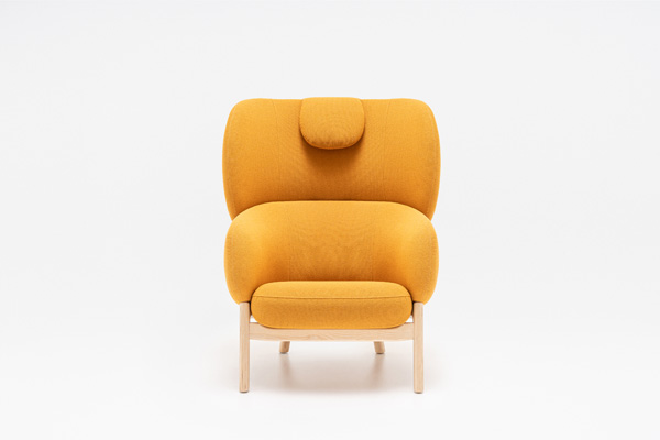 Armchair With Headrest Wooden Base Grand Grace