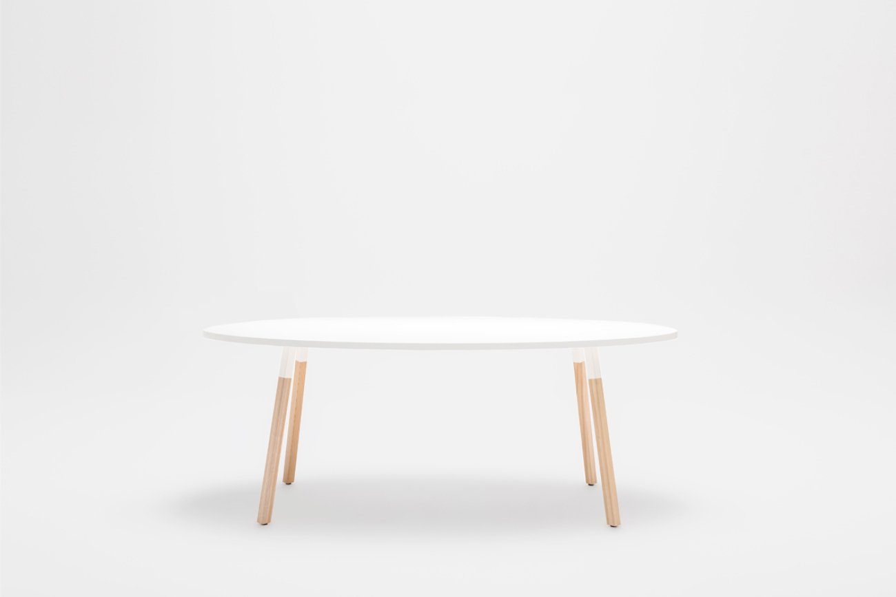 Tisch Mit Holzbeinen Ogi W