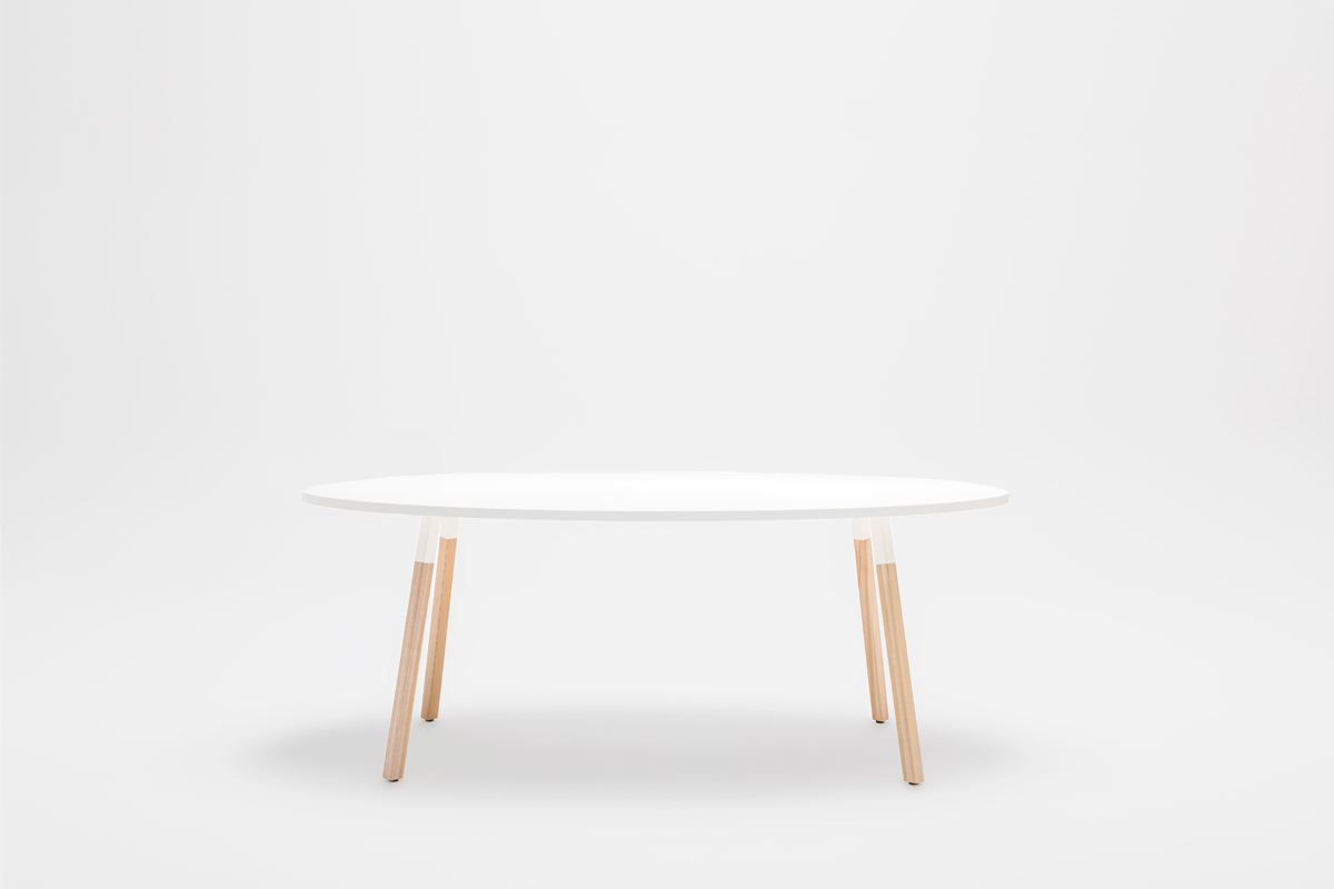 Tisch Mit Holzbeinen Ogi W