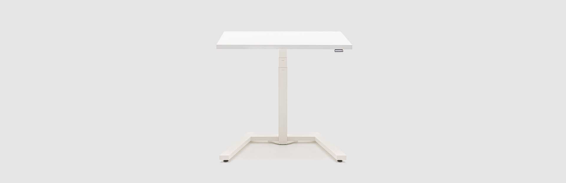 Schreibtisch mit elektrischer Höhenverstellung Ogi One - lookbook