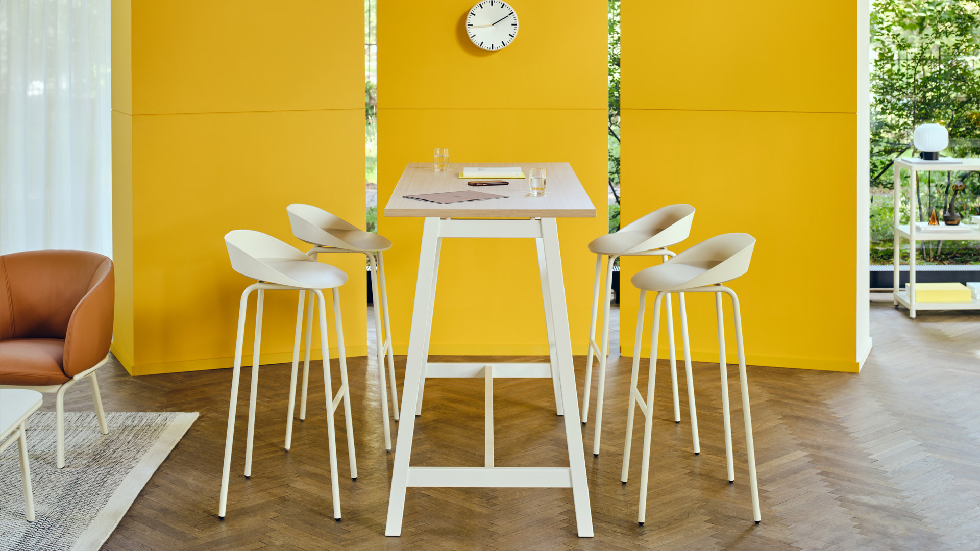 Hoge tafel Ogi M - lookbook