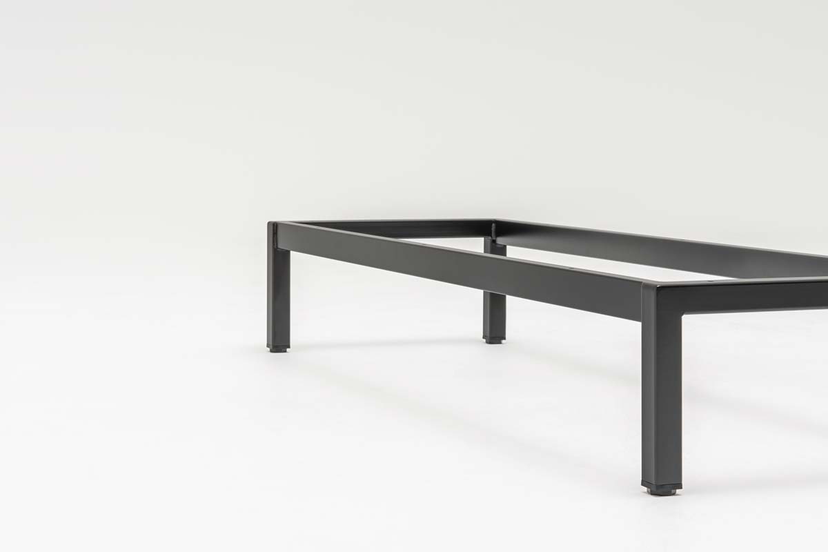 Metal Base Standard
