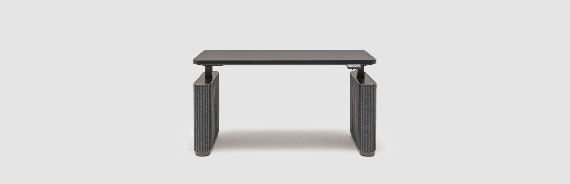 electrically adjustable desk with felt panels Ogi Drive - lookbook