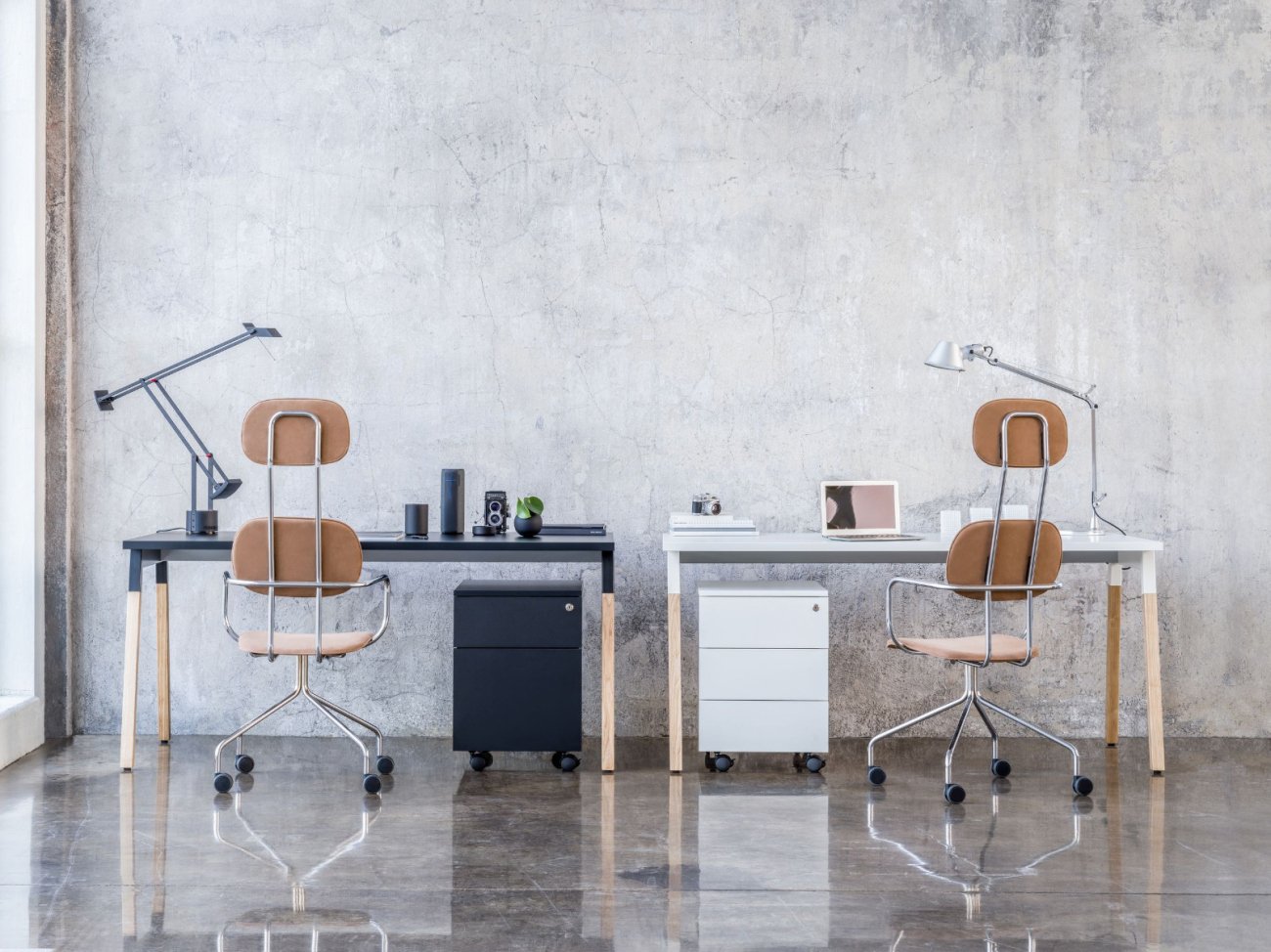 Desk Ogi W