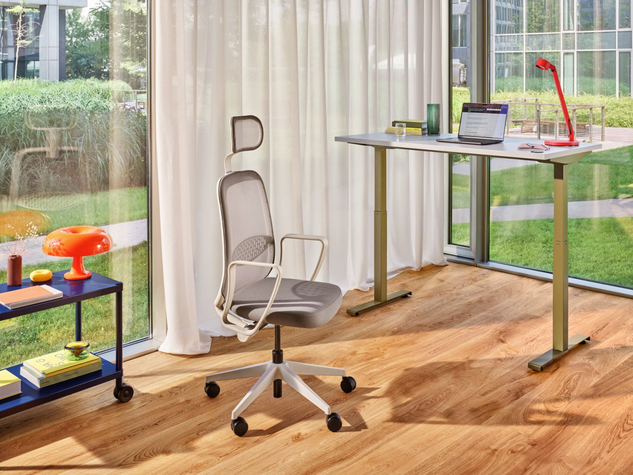 Desk With Electric Height Adjustment, Twin-Motor Frame Ogi Drive