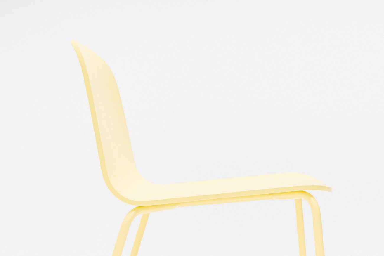Plywood Chair With A Four-Legged Metal Base Nud