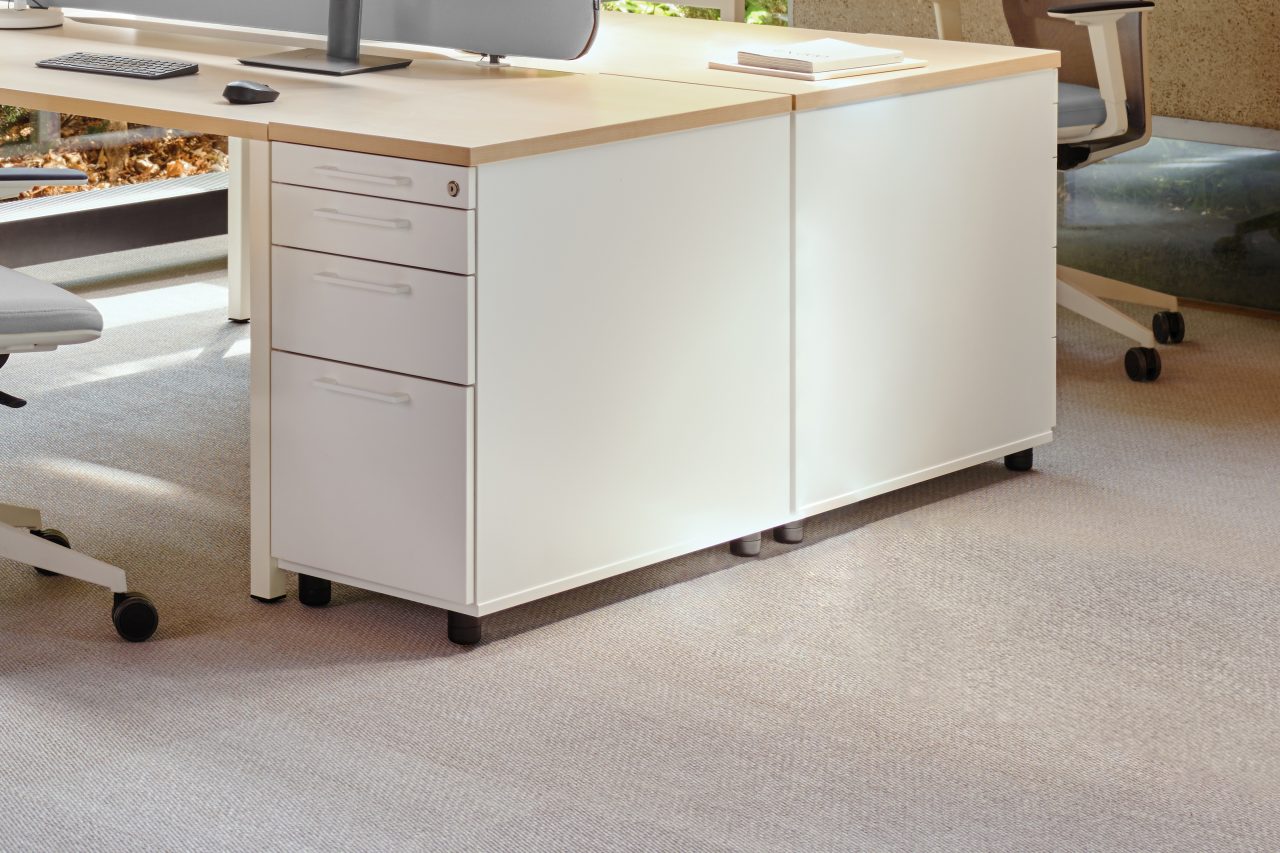 Stationary Pedestal Standard